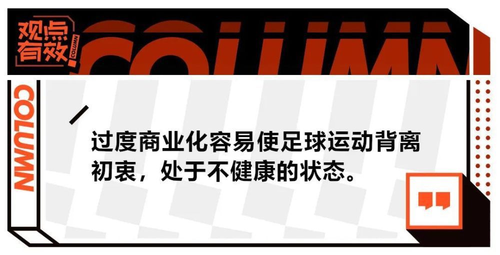 《Tick, Tick...Boom！》改编自乔纳森;拉森的自传性质音乐剧《吉屋出租》，1996年纳森因病在《吉屋出租》首次预演的半天前去世，遗憾地没能见证自己作品在日后的广受欢迎，已故的他也因此剧获得托尼奖和普利策奖